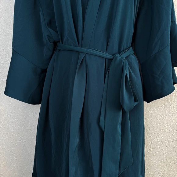 Birdy Grey Kenny Robe Matte Satin Emerald Ruffle XL/XXL - Picture 4 of 10